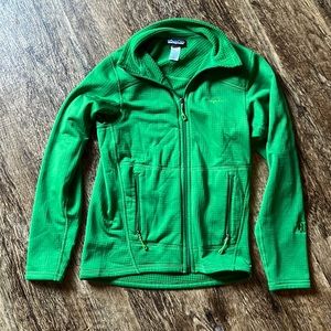 Patagonia Men’s R1 fleece